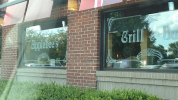 Applebee's Grill outside