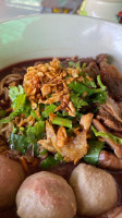 ร้านก๋วยเตี๋ยวป้าบัว food