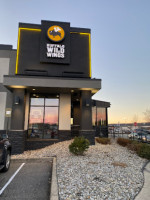 Buffalo Wild Wings outside