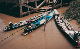 ร้านอาหารท่าเรือ​ กระบุรี outside