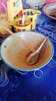 ร้านกิ่งไผ่ก๋วยเตี๋ยวเรือกะทิสด food