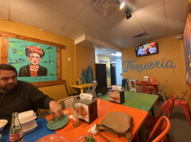 Armando's Taqueria food