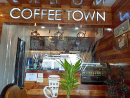 Coffee Town Calamba Halang food