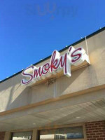 Smokey's Bbq food