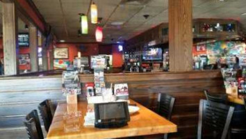 Applebee's inside