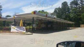 Sonic Drive-in outside