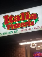 Italia Pizzeria food