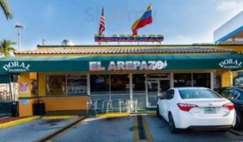 El Arepazo Doral outside