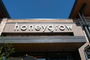 Honeygrow outside