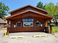 Tip Top Ice Cream Shop outside