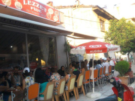 Lezzet Pide Salonu food