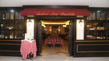 Bistro La Bastille inside