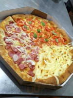 Raize's Pizzaria food