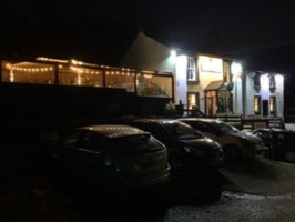 The Bush Inn outside