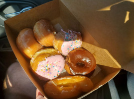 Abbe's Donut Nook food