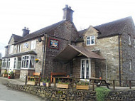 The Red Lion outside