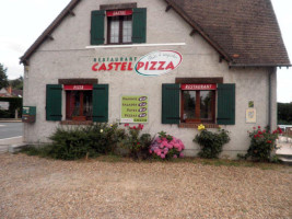 Castel Pizza outside