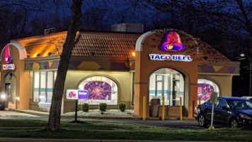 Taco Bell inside