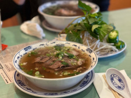 Phoenix Restaurant_ Pho Trinh food