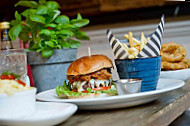 The Hens And Chicken Theatre food