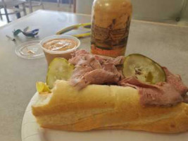 Bert's Deli food