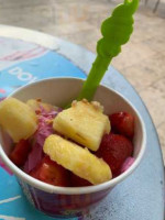 Menchie's Frozen Yogurt food