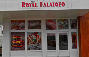 Royal Falatozó food