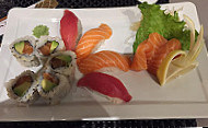 Yaka Sushi food