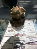 Ghirardelli Ice Cream And Chocolate Shop food