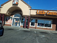 Little Caesars Pizza outside