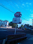 Dairy Queen outside