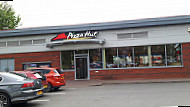 Pizza Hut outside