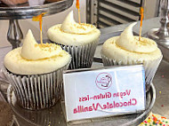 Yummy Cupcakes Burbank food