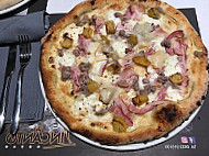 L'incanto Pizzeria food