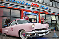 1950 American Diner outside