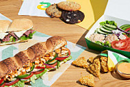 Subway Herblay food