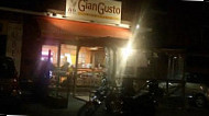 Gian Gusto Piadineria outside