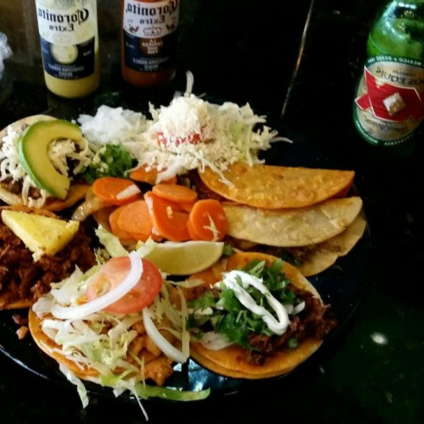 Tacos Y Tortas Adrian