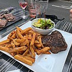 Le Boeuf Sur La Place food