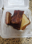 Willie Jewell's Old School B-q food