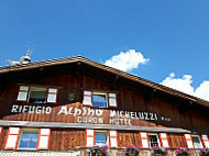 Rifugio Micheluzzi inside