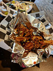 Faimus Wings food