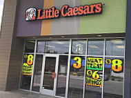 Little Caesars Pizza outside