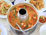 Bq Tomyam Seafood Ss19 food