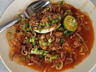 Mee Sotong Uwais food