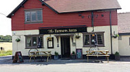 The Farmers Arms outside