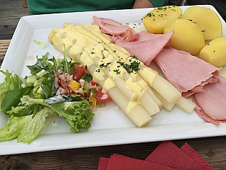 Witwe Bolte Restaurant Und Hähnchengrillbar