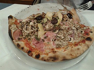 Pizzeria Bella Napoli