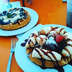 Sunrise Cafe Waffles y Almuerzos