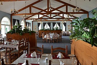 Restaurant On The Knoll